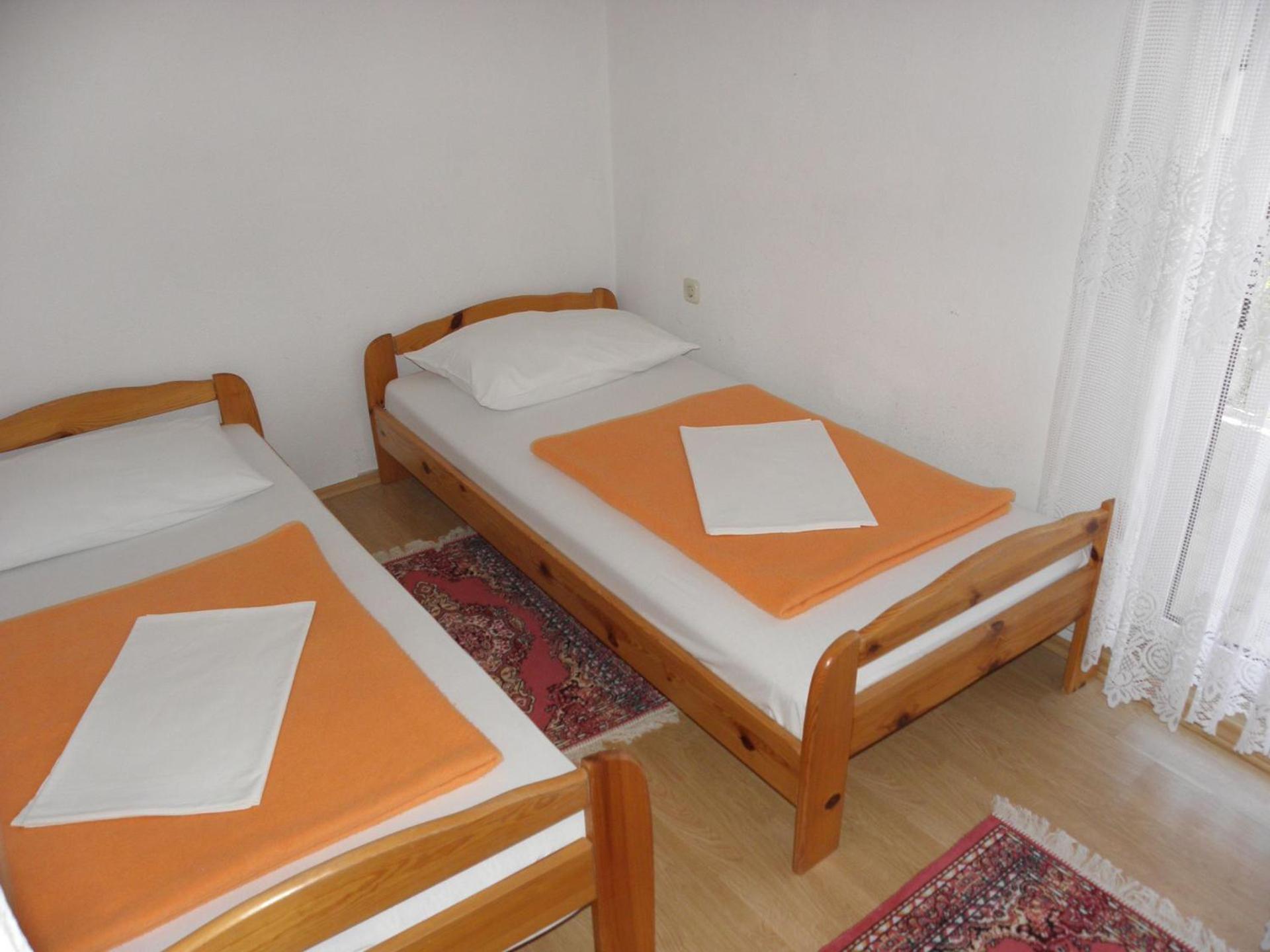 Apartments Zvone - 100 M From Sea Bibinje Exterior photo